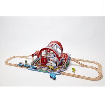 Игрушечная железная дорога Hape Станция Гранд-Сити со световыми и звуковыми эффектами (E3725) E3725 фото