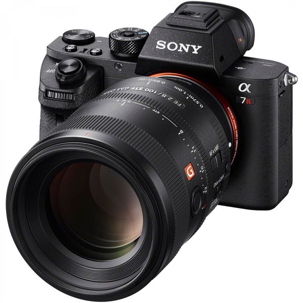 Об'єктив Sony 100mm, f/2.8 STF GM OSS для камер NEX FF (SEL100F28GM.SYX) SEL100F28GM.SYX фото