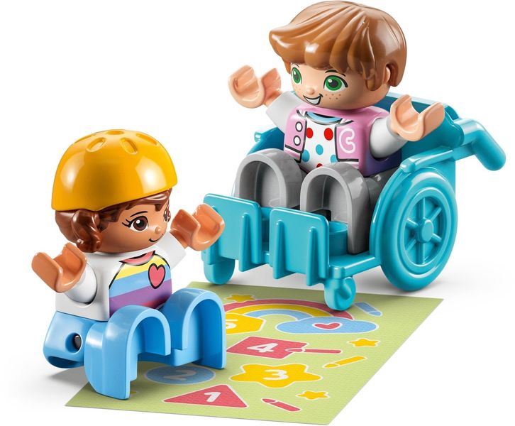 Конструктор LEGO DUPLO Town Жизнь в детском саду (10992) 10992 фото