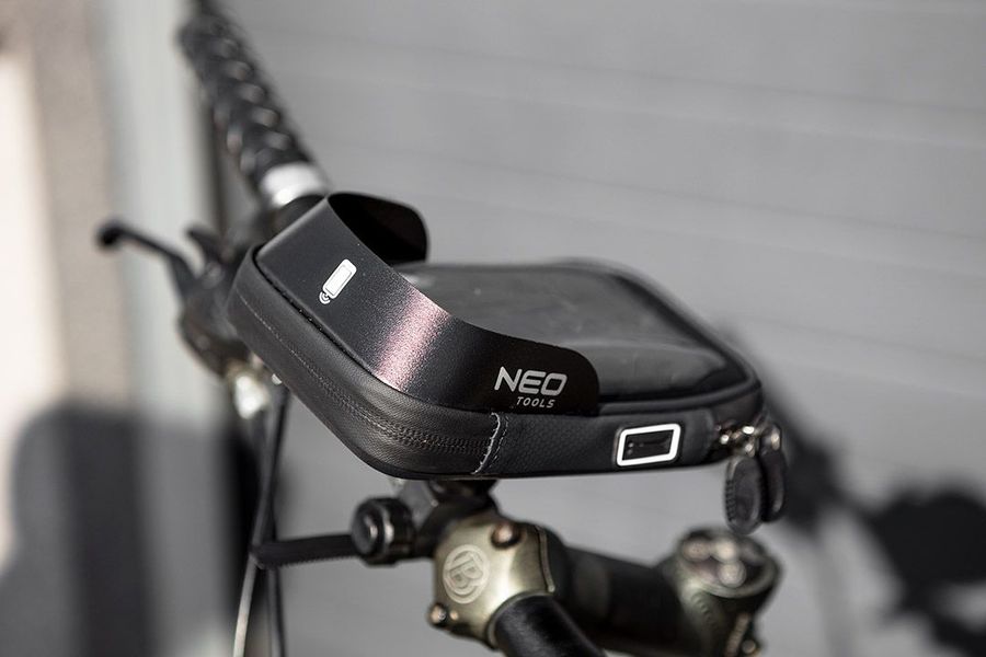 Сумка велосипедная Neo Tools с держателем для смартфона до 6", водонепроницаемая, черный (91-001) 91-001 фото