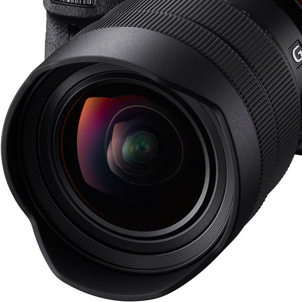 Объектив Sony 12-24mm, f / 4.0 G для камер NEX FF (SEL1224G.SYX) SEL1224G.SYX фото
