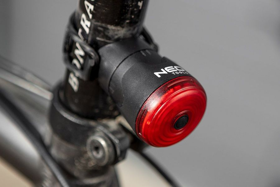 Ліхтар велосипедний Neo Tools задній, 30 люмен, 0.5Вт, USB, 400мАг, 6 функцій освітлення, функція STOP, IPX6 (91-003) 91-003 фото