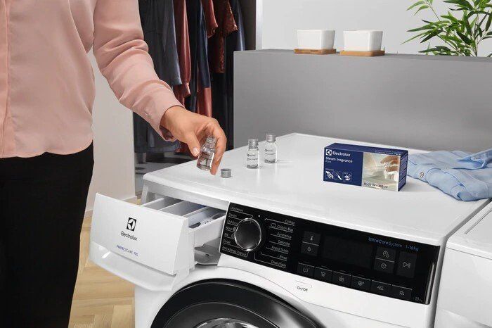 Прально-сушильна машина Electrolux фронтальна, 10(6)кг, 1600, А, 63см, дисплей, пара, інвертор, heat pump, білий (EW9W161BUC) EW9W161BUC фото