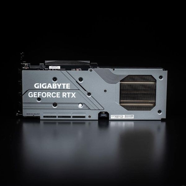 Відеокарта GIGABYTE GeForce RTX 4060 8GB GDDR6 GAMING OC (GV-N4060GAMING_OC-8GD) GV-N4060GAMING_OC-8GD фото