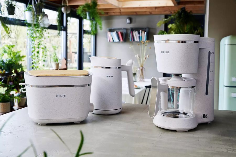 Електрочайник Philips Eco Conscious Edition, 1.7л, екопластик, LED підсвітка, звуковий сигнал, білий матовий - Уцінка HD9365/10 фото