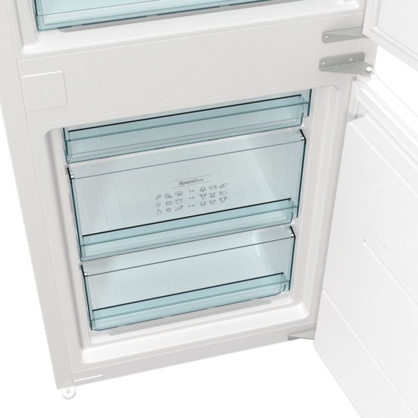 Вбуд. холодильник з мороз. камерою Gorenje, 177х55х54см, 2 двері, 180(68)л, А+, NF+, Зона св-ті, LED дисплей, Білий NRKI418FE0 фото