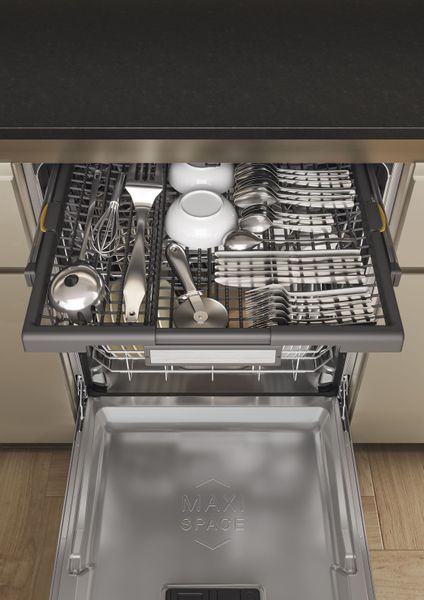 Посудомийна машина Whirlpool вбудовувана, 15компл., A+++, 60см, дисплей, 3й кошик, білий W7IHT58T фото