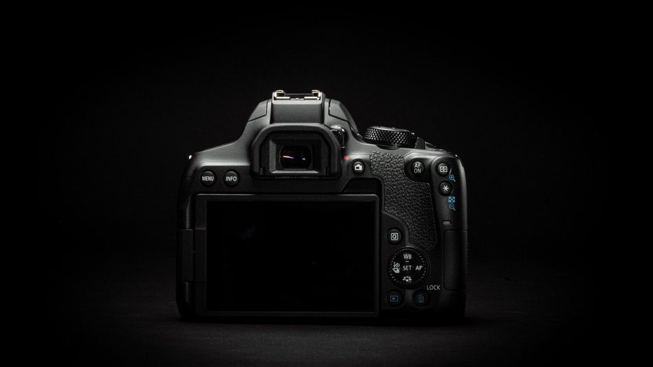 Цифр. фотокамера дзеркальна Canon EOS 850D kit 18-135 IS nano USM Black (3925C021) 3925C021 фото