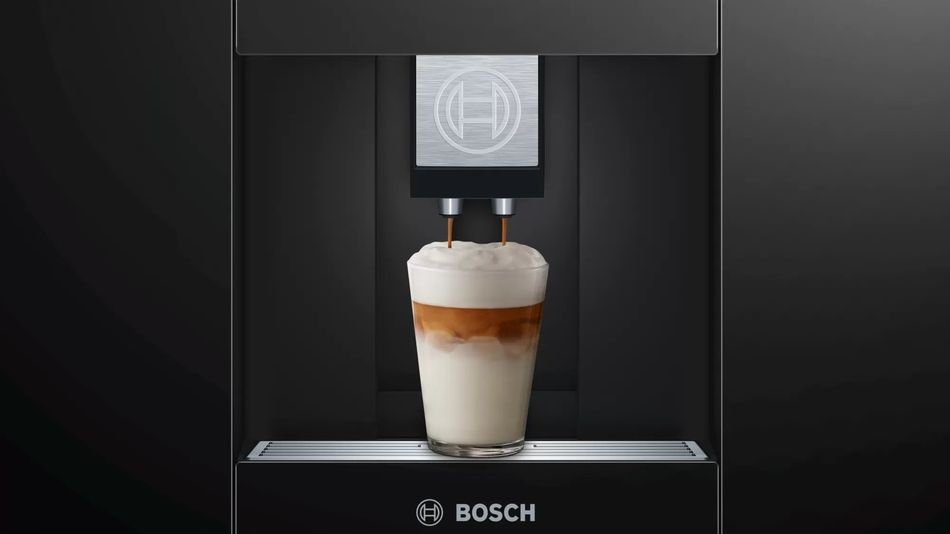 Кофемашина Bosch встраиваемая, 2.4л, зерно+молотая, автомат.капуч, LED-дисплей, авторецептов -8, черный CTL636EB6 фото