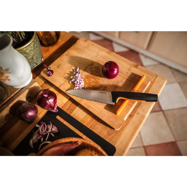 Кухонний ніж кухарський середній Fiskars Functional Form, 16,9 см (1057535) 1057535 фото