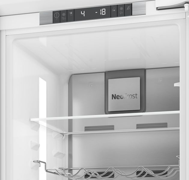 Холодильник Beko вбуд. з нижн. мороз., 177x55x55, xолод.відд.-185л, мороз.відд.-69л, 2дв., А++, NF, білий (BCNA275E3S) BCNA275E3S фото