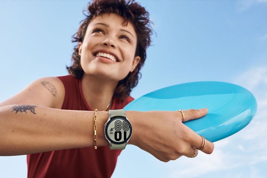 Смарт-годинник Samsung Galaxy Watch 4 40mm eSIM (R865) 1.2", 396x396, sAMOLED, BT 5.0, NFC, 1.5/16GB, золотистий SM-R865FZDASEK фото