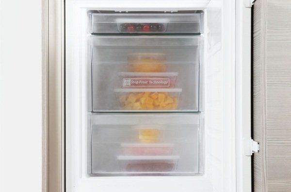 Холодильник Whirlpool вбуд. з нижн. мороз., 193,5x54х54, холод.відд.-227л, мороз.відд.-79л, 2дв., А+, ST, білий (ART9814/A+SF) ART9814/A+SF фото
