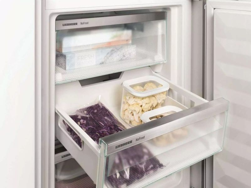 Холодильник Liebherr з нижн. мороз., 201x60x68, холод.від.-255 л, мороз.від.-94л, 2 дв., A++, NF, білий (CBND5723) CBND5723 фото