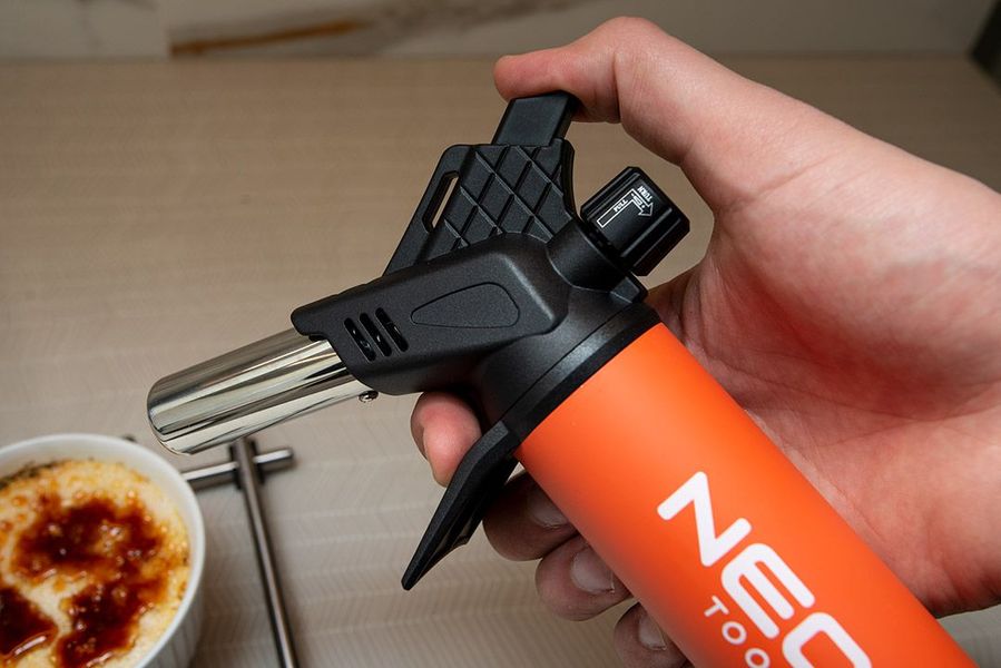 Паяльник газовый Neo Tools, пьезоподжиг, 1200°C, объем 12.6г, 0.286кг (19-905) 19-905 фото