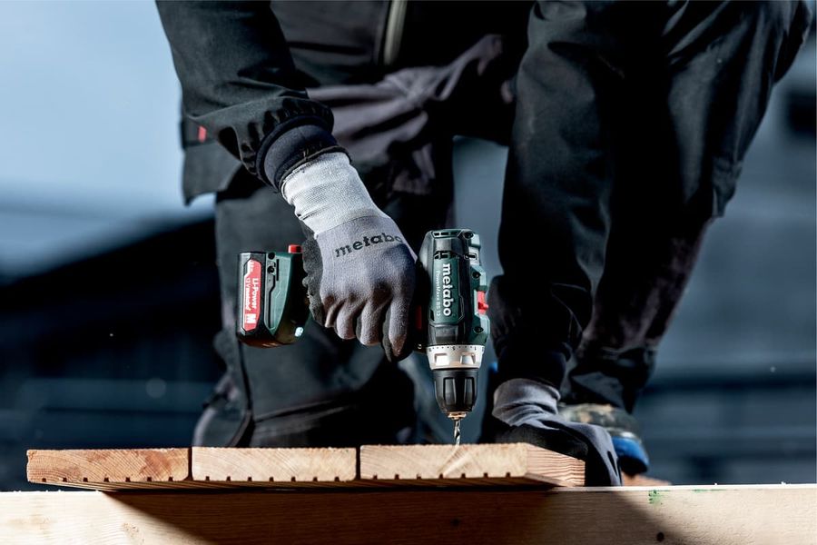 Шуруповерт-дрель аккумуляторная Metabo PowerMaxx BS 12, 12В 2х2.0Ач, 17/40Нм, 0-360/01400об/мин, 1.1кг (601036500) 601036500 фото