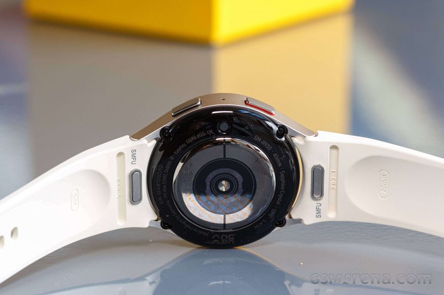 Смарт-годинник Samsung Galaxy Watch 6 40mm (R930) 1.31", 432x432, sAMOLED, BT 5.3, NFC, 2/16GB, золотистий SM-R930NZEASEK фото